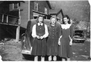 1940 Lucille, Mayme and Imogene Barton.jpg